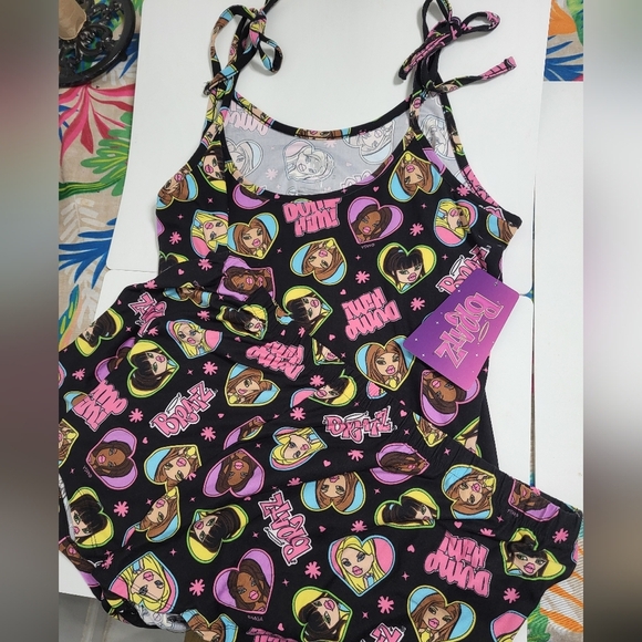 BRATZ Adult Pajamas -Tank Top And Shorts 2 Piece Set - Picture 3 of 4